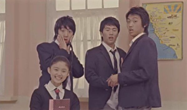 Những thần tượng trời sinh làm diễn viên nhưng nay lại thành idol