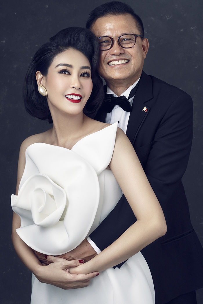 Ông xã sở hữu cơ ngơi nghìn tỷ của sao: chồng Vy Oanh giỏi 3 thứ tiếng