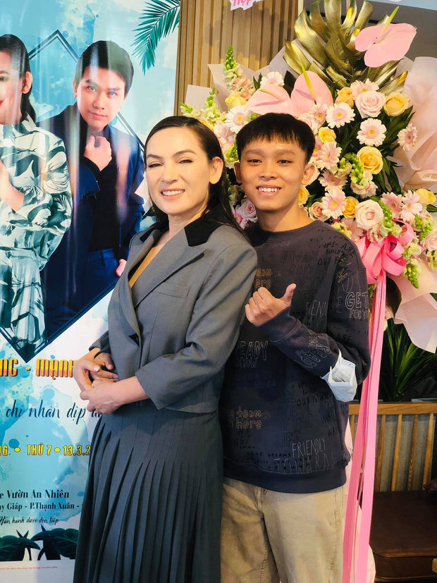 Phi Nhung trước khi mất vẫn dành 500 triệu tặng Hồ Văn Cường