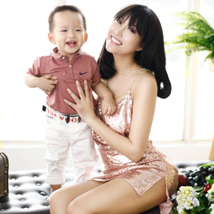 Phi Thanh Vân dạy con: xem con là bạn, nói chuyện bằng 3 ngôn ngữ
