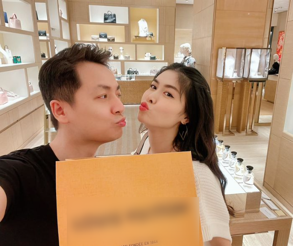 Quà 20/10 của mỹ nhân Việt: người xế hộp 6 tỷ, người kim cương 8 cara