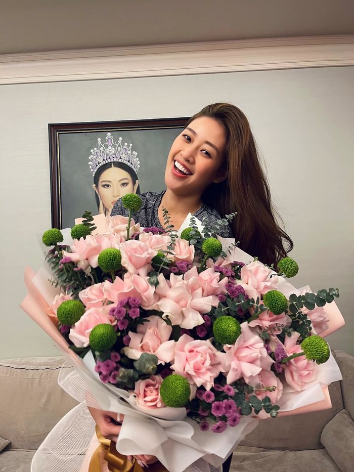 Quà 20/10 của mỹ nhân Việt: người xế hộp 6 tỷ, người kim cương 8 cara