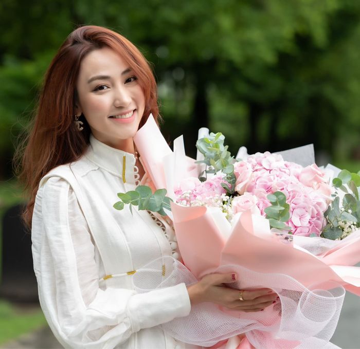 Quà 20/10 của mỹ nhân Việt: người xế hộp 6 tỷ, người kim cương 8 cara