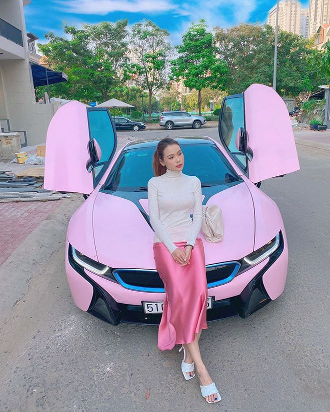 Sao Việt chân ướt đi thi: Sam từ Miss Teen đến nữ MC giàu nhất Vbiz