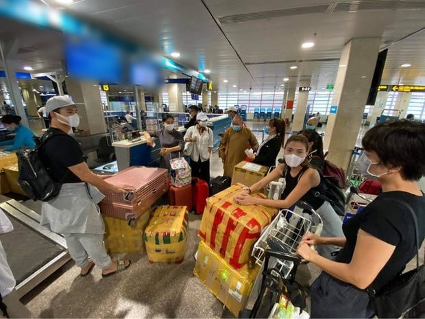 Loạt sao Việt gặp sự cố nhớ đời khi đi thiện nguyện ở miền Trung