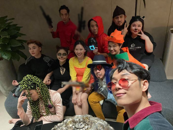 Sao Việt hoá trang chơi Halloween 2021: Búp bê Squid Game rất hot