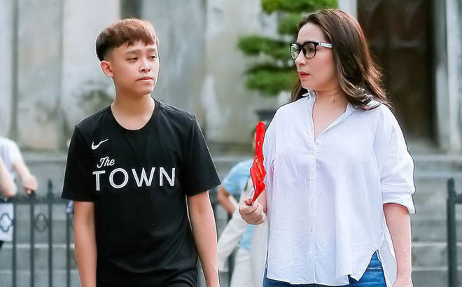 Sao Việt để lại tài sản cho con: Phi Nhung, Vân Quang Long chu đáo