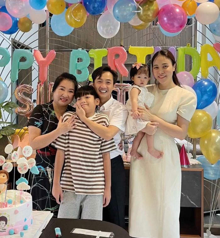 Tiệc sinh nhật của rich kid Vbiz: Đông Nhi làm dạ tiệc trắng cho Winne