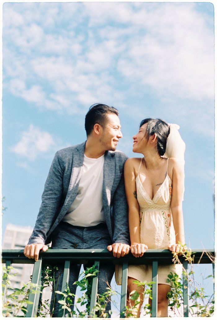 Tin anh bạn thân, cô gái 'ế' nhận lời cầu hôn ngọt lịm sau 5 năm
