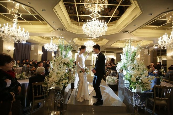Nghề ăn đám cưới thuê ở Hàn Quốc: Đi ăn tiệc, lại có tiền mang về