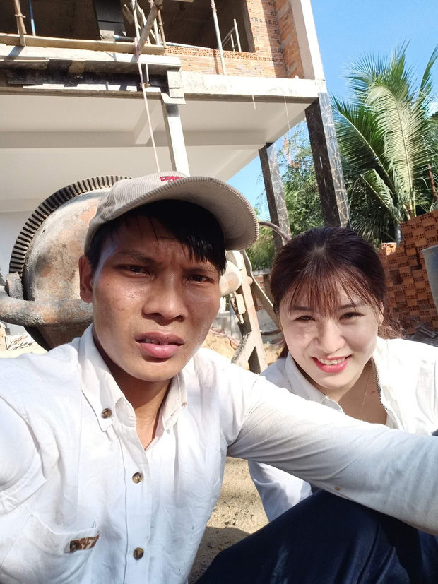 2 YouTuber từ nghèo nhất Việt Nam đến cuộc sống viên mãn