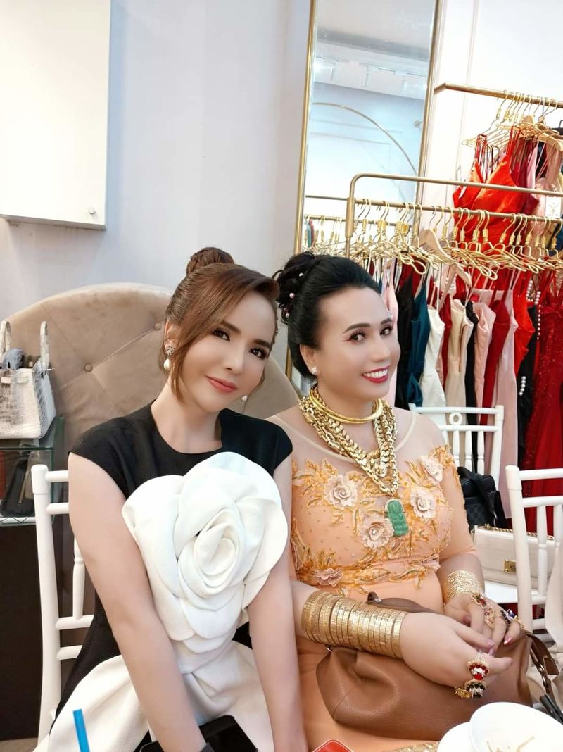 Cô Minh Hiếu người phủ vàng dự sinh nhật CEO chuyển giới Trần Đoàn