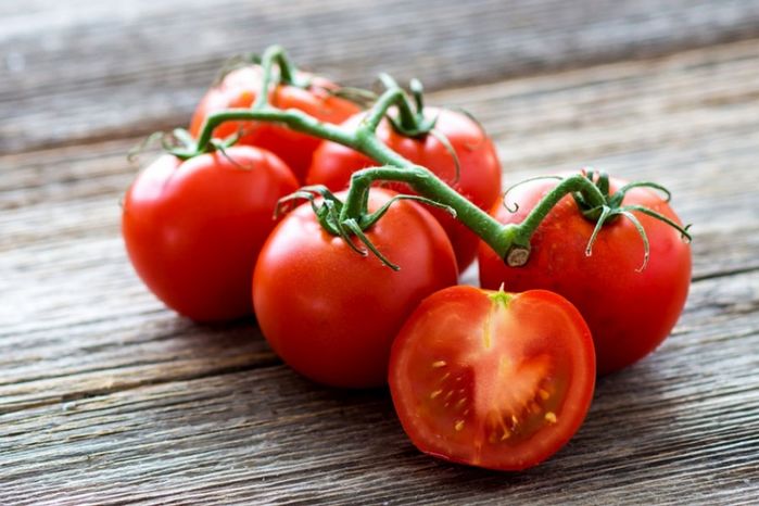 3 công thức mờ thâm, ngừa lão hóa từ cà chua: Càng xài da càng sáng