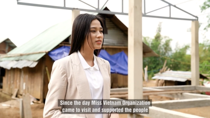 6 ngày nữa đi thi Miss World: Đỗ Thị Hà khoe cận trang phục dân tộc