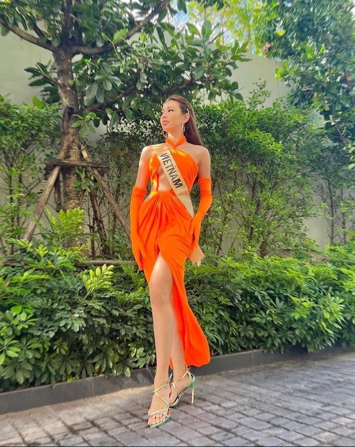 Thùy Tiên liên tục mặc gợi cảm tại Miss Grand 2021