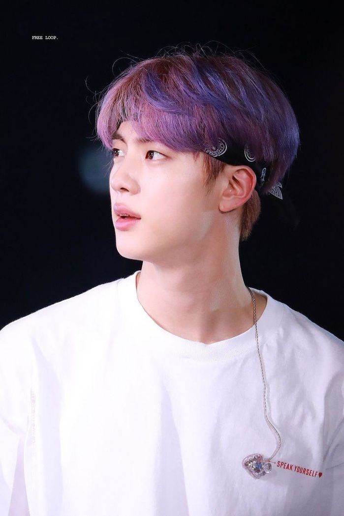 8 idol Kpop nhộm tóc màu tím khiến fan mê mẩn
