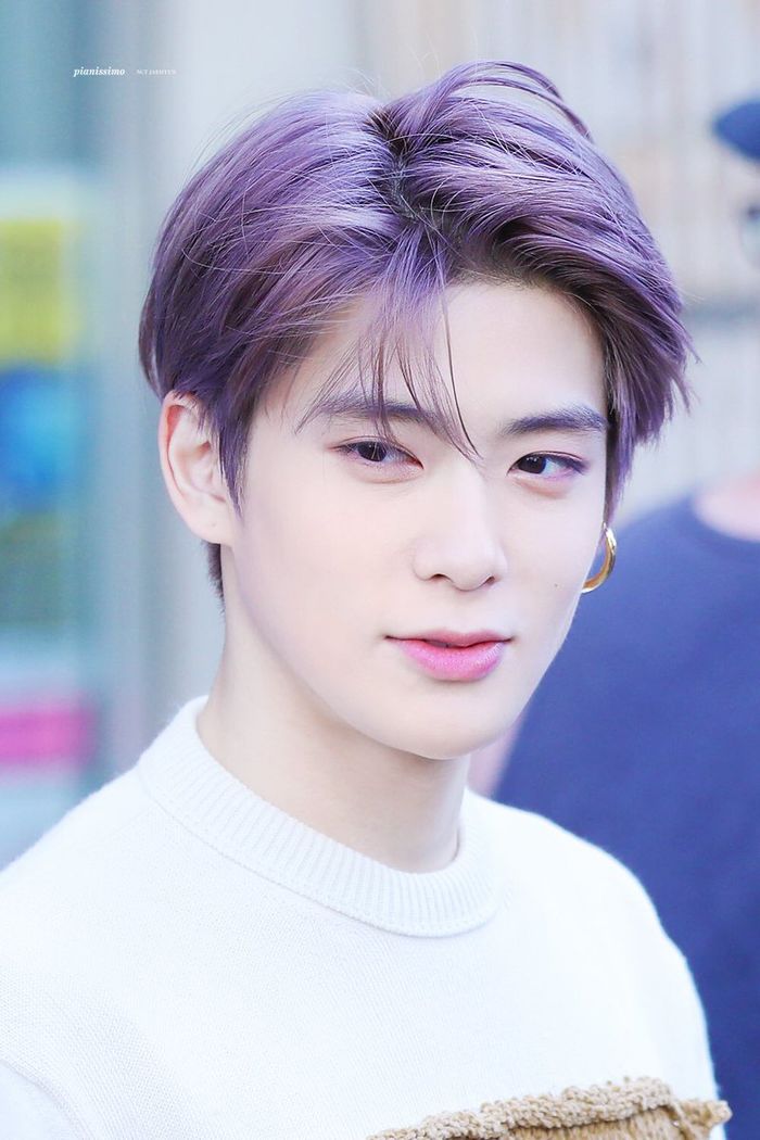 8 idol Kpop nhộm tóc màu tím khiến fan mê mẩn