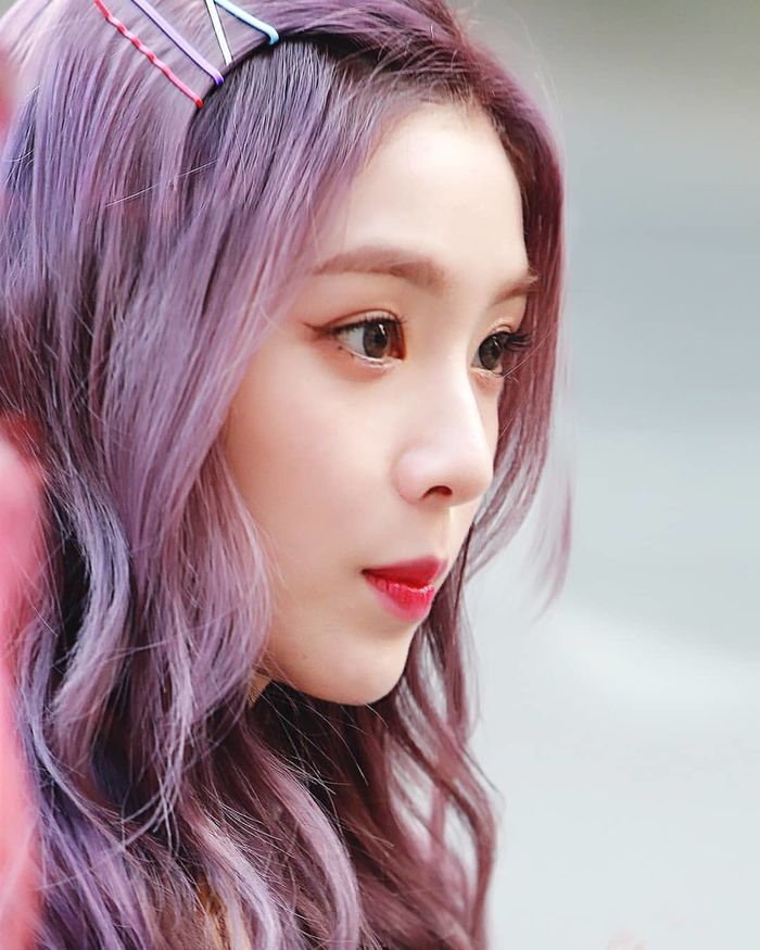 8 idol Kpop nhộm tóc màu tím khiến fan mê mẩn