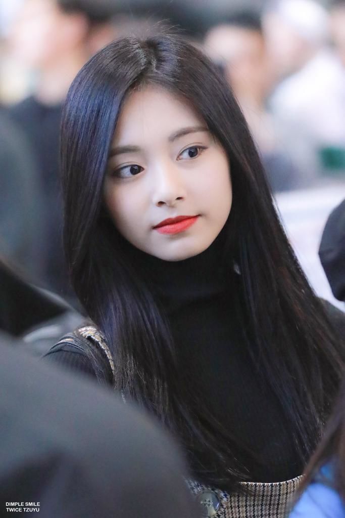 8 mỹ nhân Kpop tìm thấy chân ái với tóc màu đen