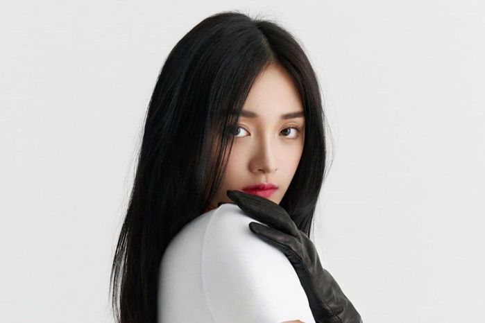 8 mỹ nhân Kpop tìm thấy chân ái với tóc màu đen