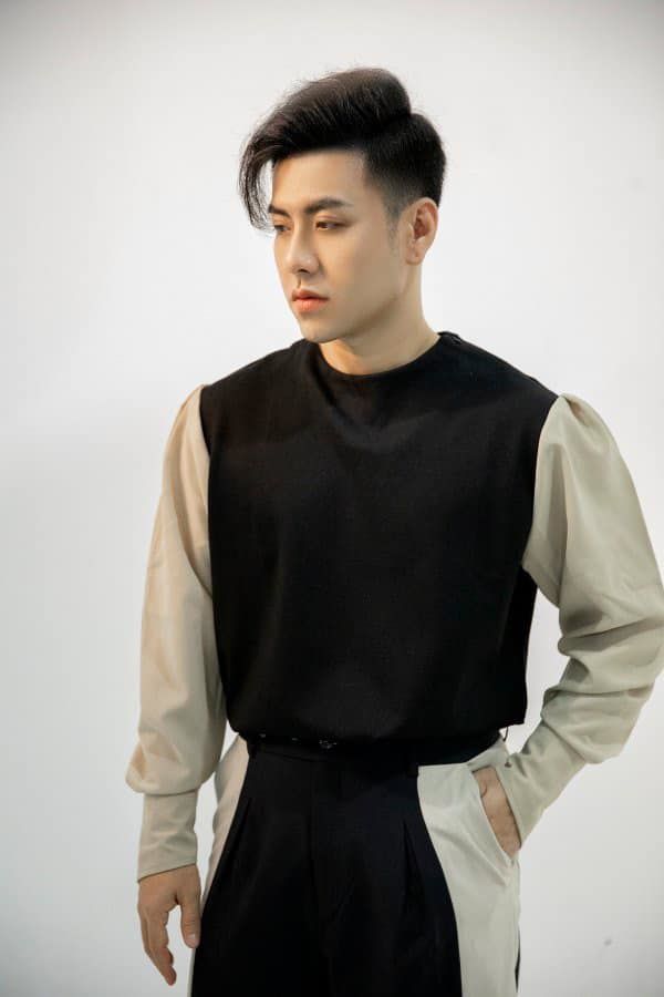 Akira Phan có những hành động kém duyên: cosplay ông chú người Nhật