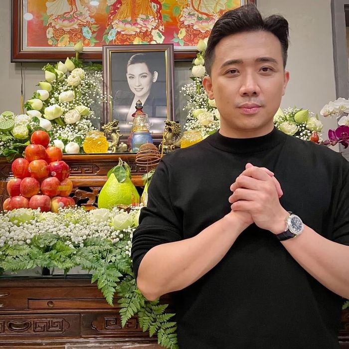 Đỗ Thị Hà giới thiệu váy dạ hội chính thức tại Miss World