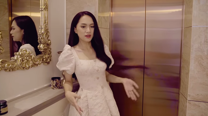 Ảnh hot sao Việt 30/11: Thùy Tiên thắng giải đầu tiên tại Miss Grand