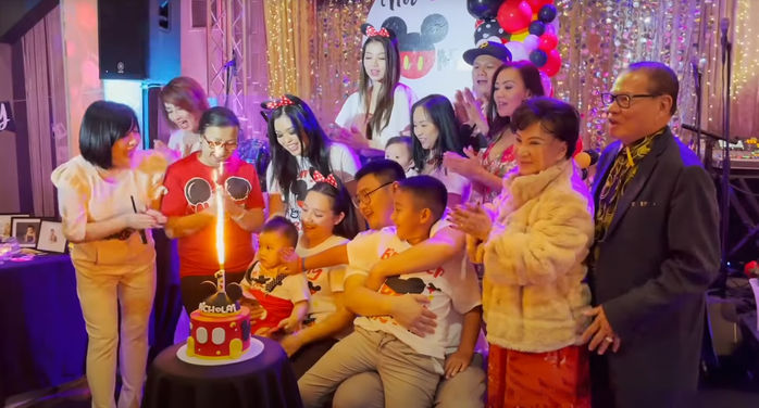Ảnh mang thai hiếm có của con gái Phi Nhung: Buổi tiệc thiếu bà ngoại