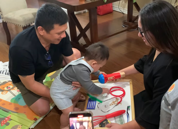 Ảnh mang thai hiếm có của con gái Phi Nhung: Buổi tiệc thiếu bà ngoại