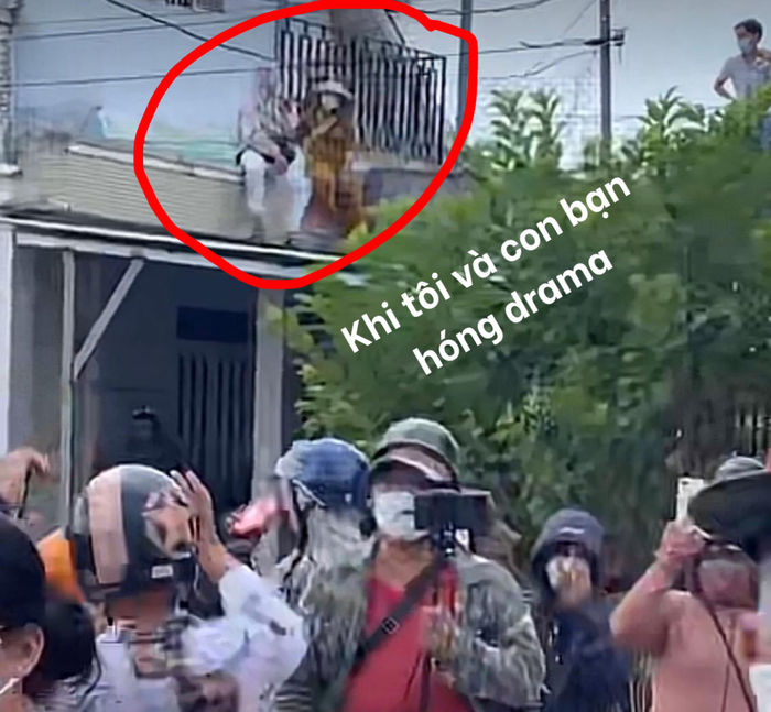 Fan vây kín Tịnh Thất Bồng Lai khi bà Phương Hằng đến