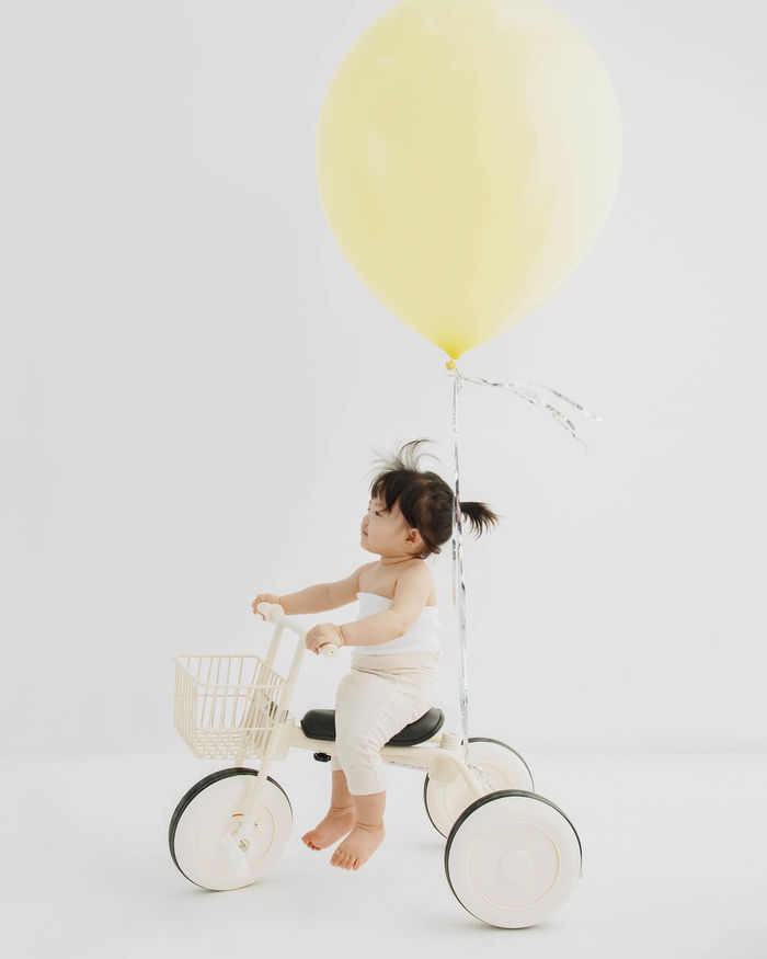 Bé Winnie pose ảnh đỉnh nhất Vbiz: trong hoàn cảnh nào cũng có ảnh đẹp
