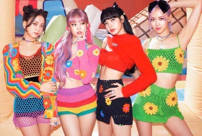 BLACKPINK lên đồ lạ lẫm vẫn tạo trend: Nhờ bàn tay vàng từ stylist