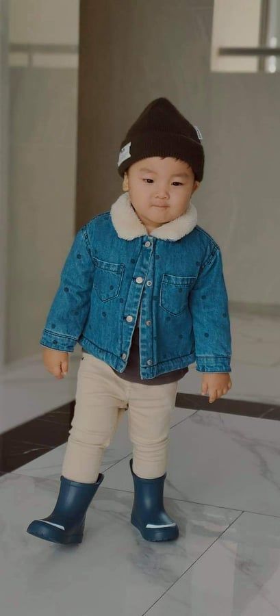 Bộ sưu tập giày của Bo Thúi: không kém cậu Đức Phúc đâu nha!