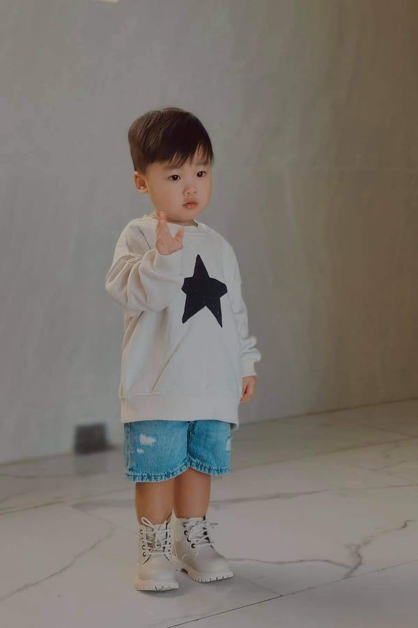 Bộ sưu tập giày của Bo Thúi: không kém cậu Đức Phúc đâu nha!