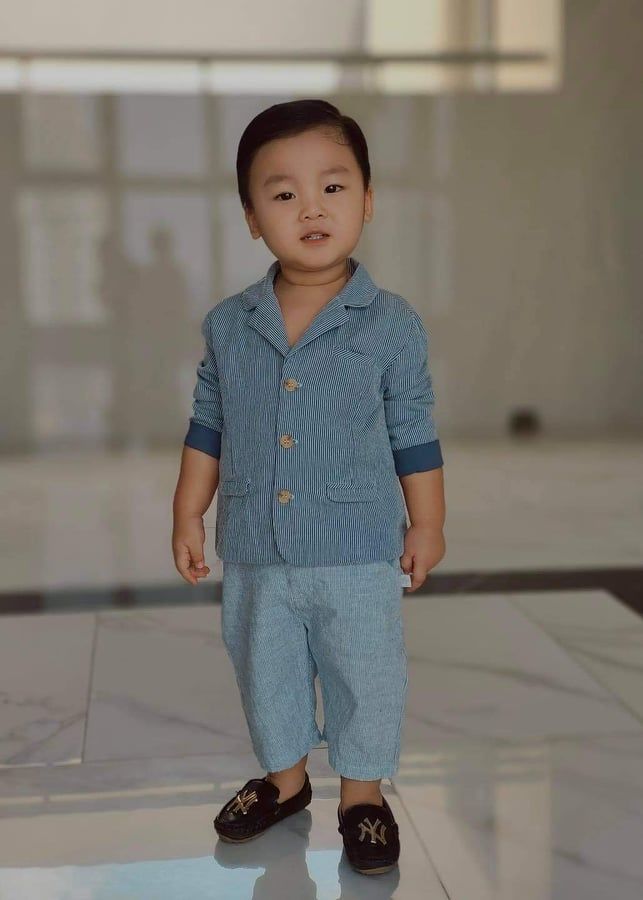 Bộ sưu tập giày của Bo Thúi: không kém cậu Đức Phúc đâu nha!