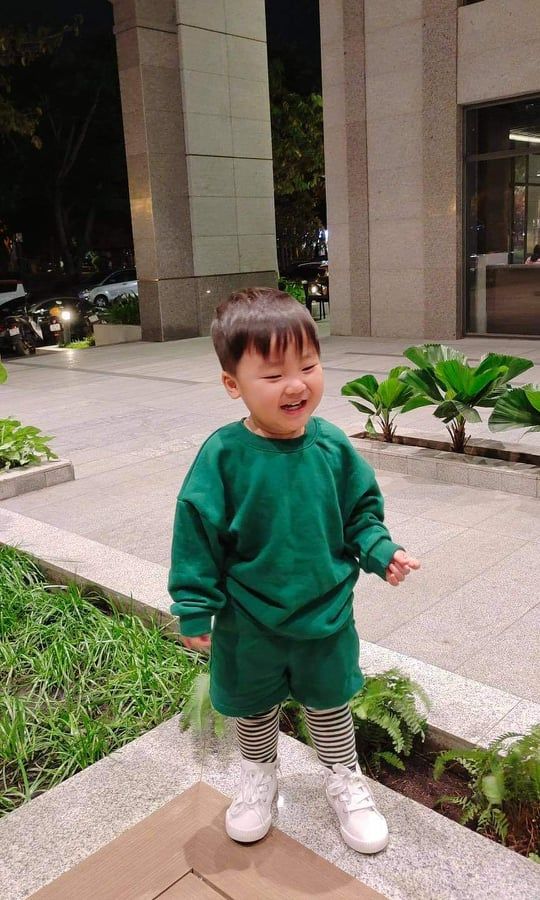 Bộ sưu tập giày của Bo Thúi: không kém cậu Đức Phúc đâu nha!