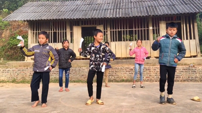 Các cô giáo mầm non nhảy điệu hot nhất TikTok mừng ngày 20/11
