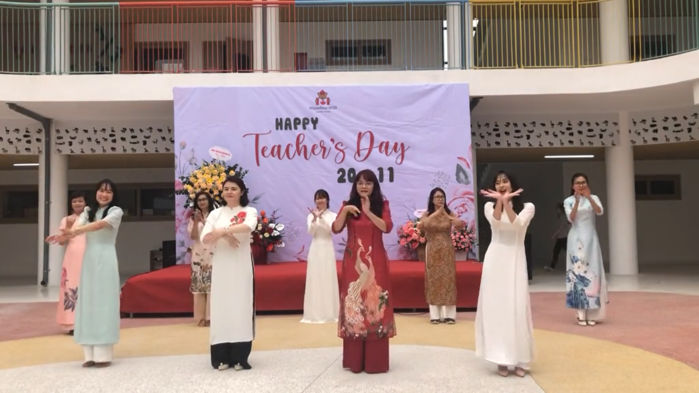 Các cô giáo mầm non nhảy điệu hot nhất TikTok mừng ngày 20/11