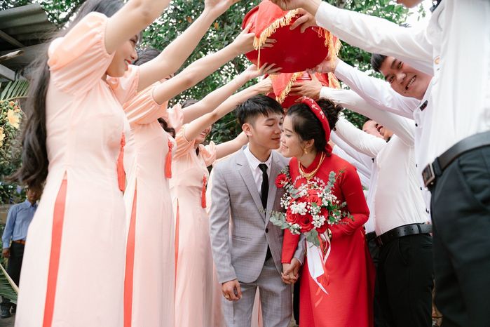 Cặp đôi lớp 9 đi đổ rác gặp nhau: Chăm chỉ là thoát ế ngay
