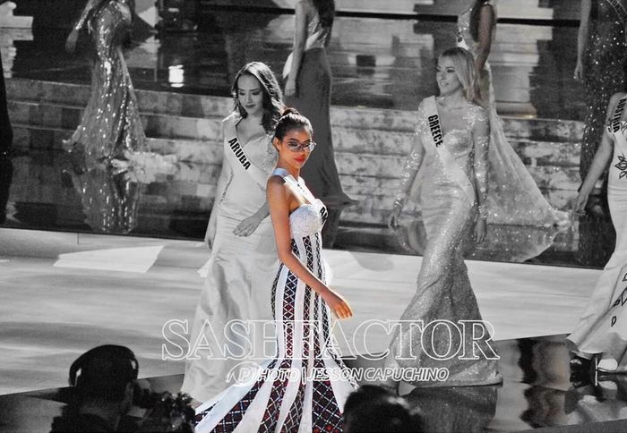 Đọ trang phục dạ hội của đại diện Việt Nam tại Miss Universe