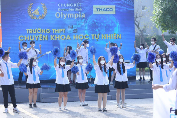 Đường lên đỉnh Olympia: Soobin lùi bước về sau vì bị viễn thị