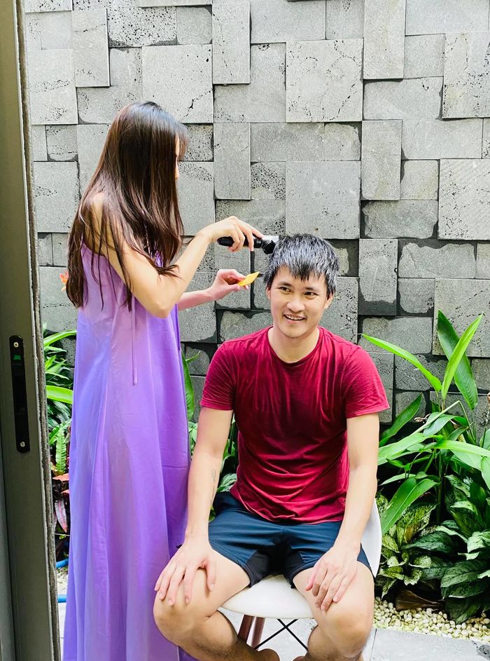 Thủy Tiên đón sinh nhật tuổi 36 đầy bất ngờ từ chồng và fans
