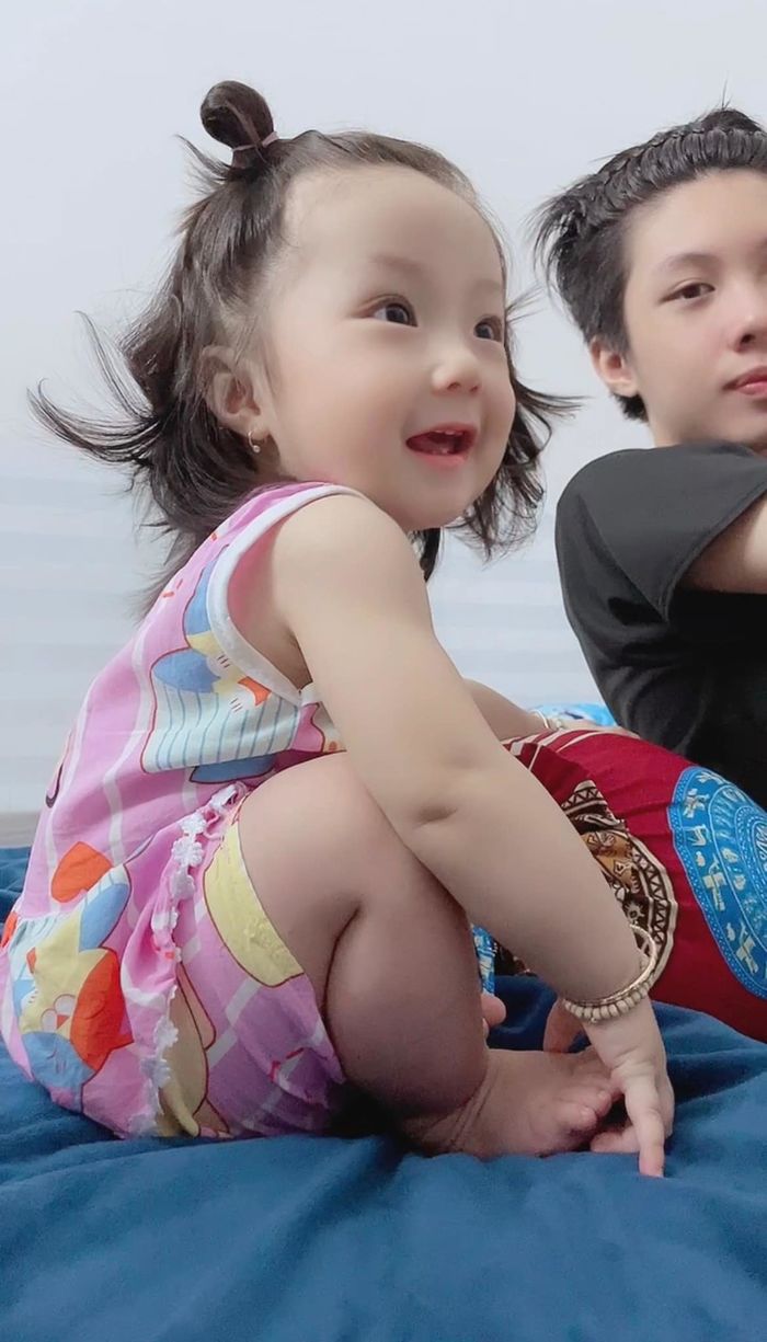 5 ca sĩ hội chợ đình đám có cuộc sống bỉm sữa được khán giả quan tâm