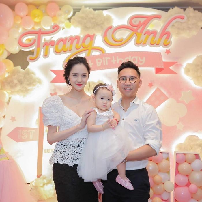 Cuộc sống Top 3 Hoa hậu Việt Nam 2012: Đặng Thu Thảo đẻ khéo nhất