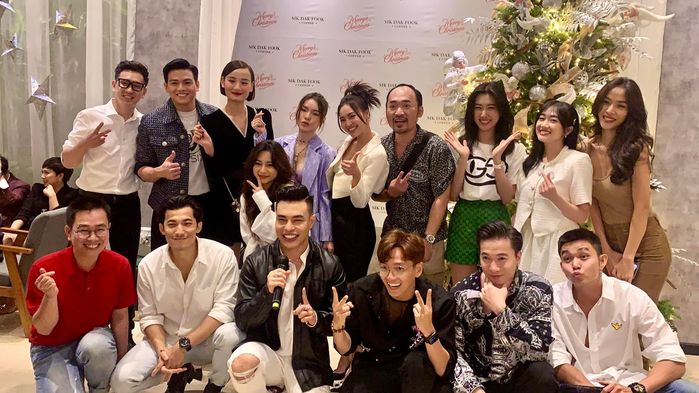Dàn cast Running Man lần nào tụ họp cũng vắng Trường Giang
