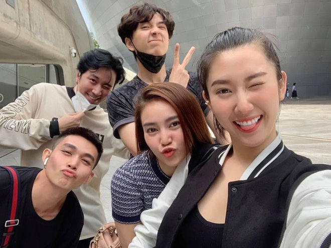 Dàn cast Running Man lần nào tụ họp cũng vắng Trường Giang