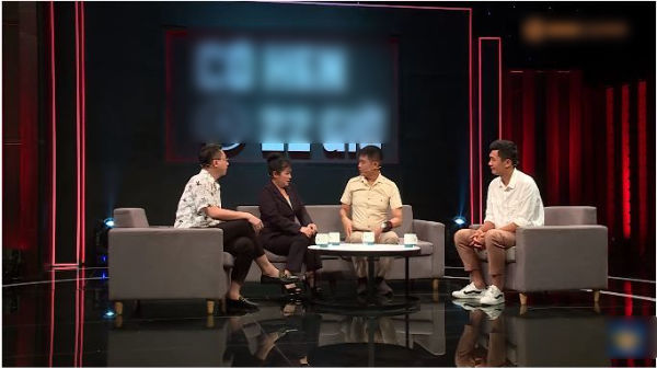 Đạo diễn Lê Hoàng cho rằng: Phụ nữ càng có học thức càng ít khóc”
