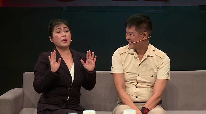 Đạo diễn Lê Hoàng cho rằng: Phụ nữ càng có học thức càng ít khóc”