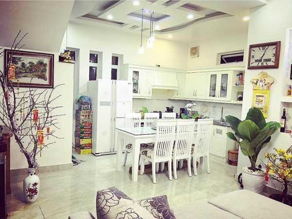Đọ nhà ở quê của Hoa hậu Việt: nhà Đỗ Thị Hà to nhất vùng