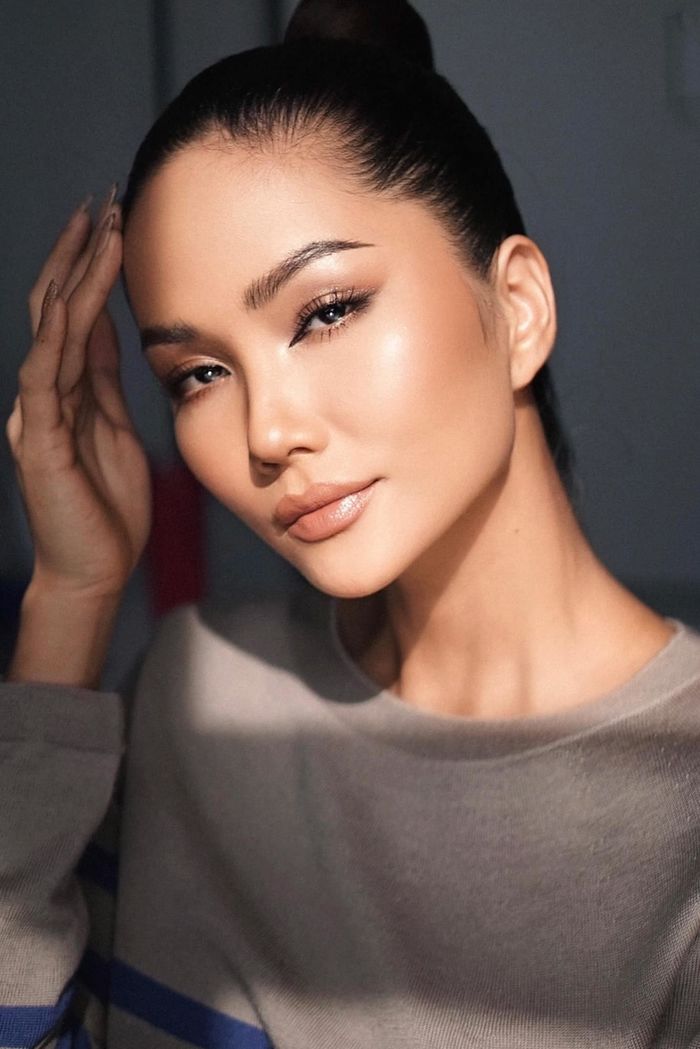 Đọ nhà ở quê của Hoa hậu Việt: nhà Đỗ Thị Hà to nhất vùng